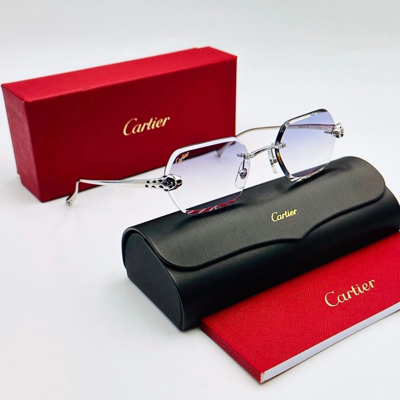 Lunette Cartier Panthère Bouffons verts custom Diamond CUT argentée