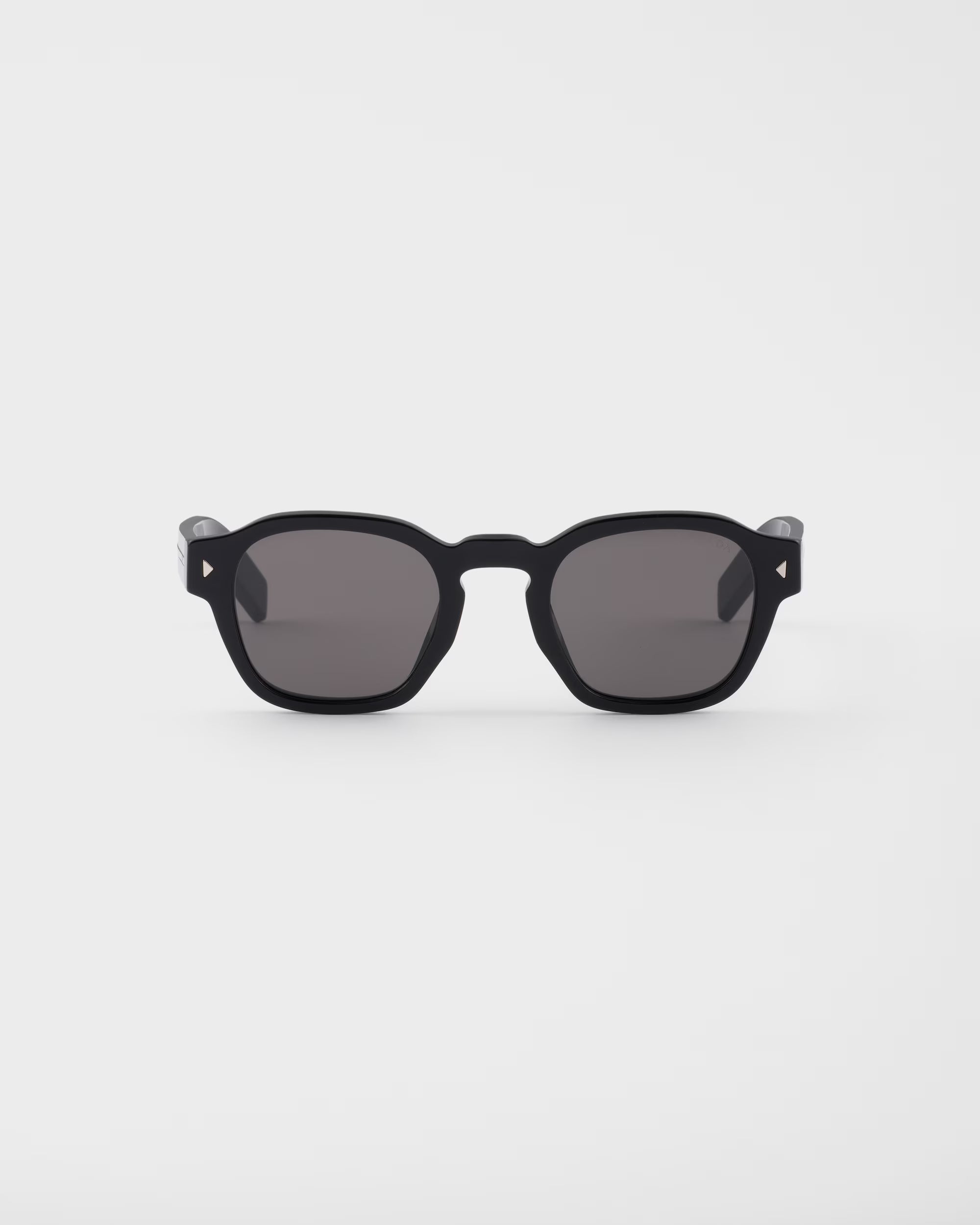 Lunette de soleil Prada SPRA16