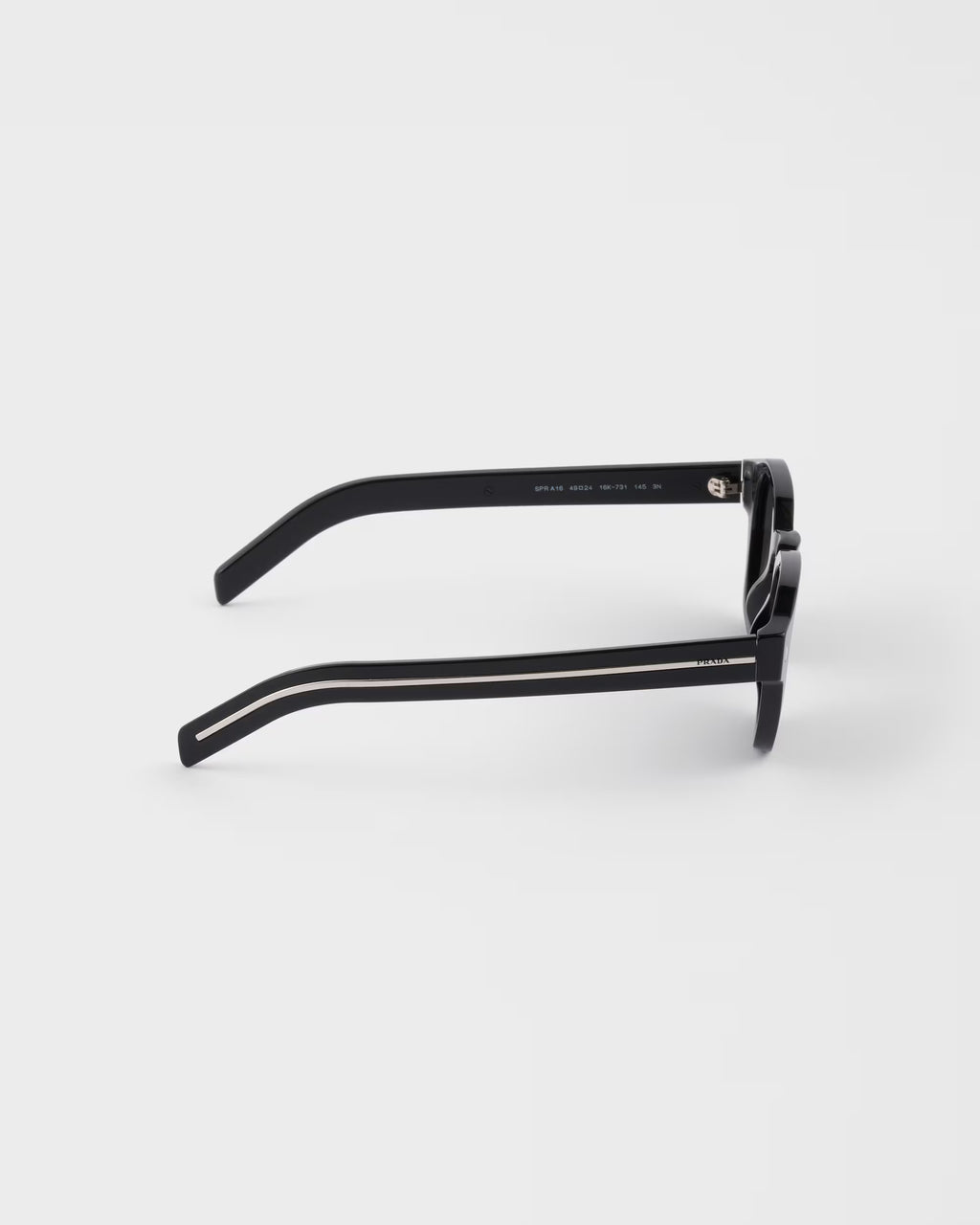 Lunette de soleil Prada SPRA16