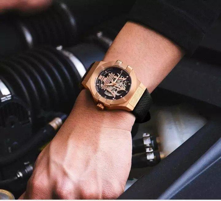 Maserati R8821108025 Potenza Cadran Squelette Cuir Noir Montre Homme 42mm